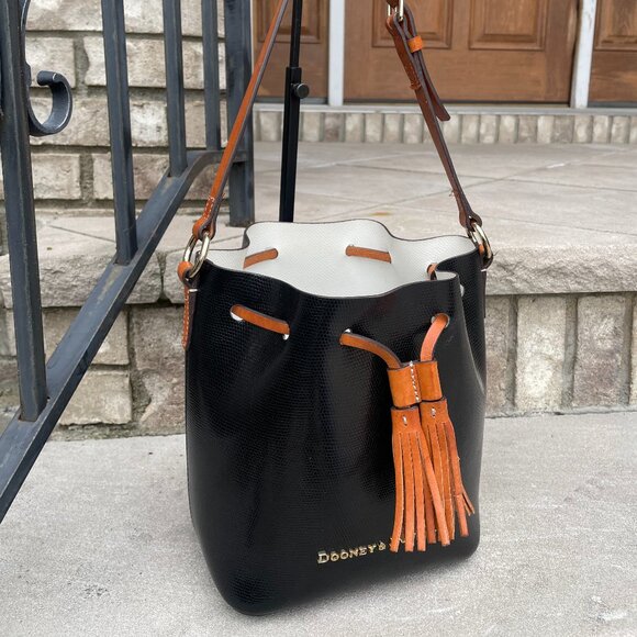 DOONEY & BOURKE SIENA SERENA DRAWSTRING BUCKET SHOULDER BAG Black Leather Tassel - Picture 5 of 16